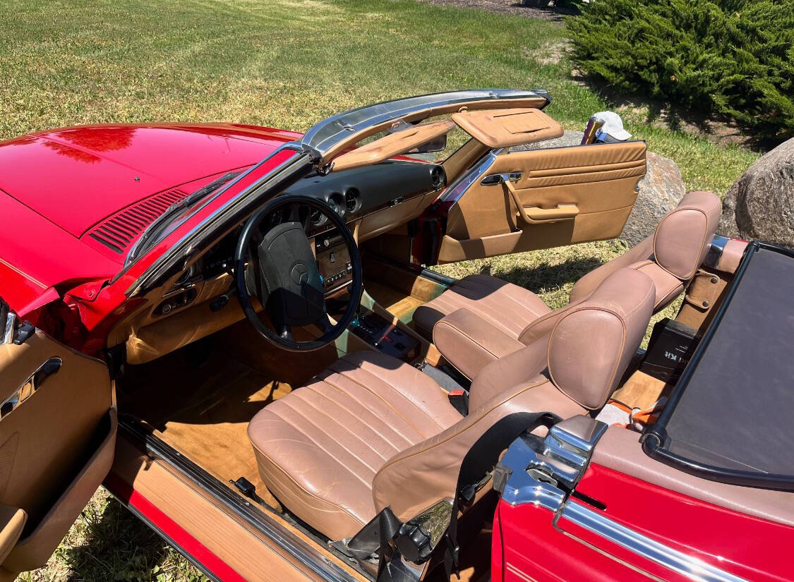 1987 Mercedes-Benz 560-Class 3