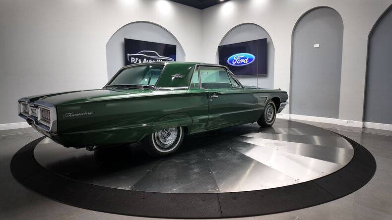 1965 Ford Thunderbird