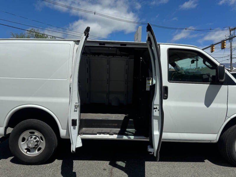 2021 Chevrolet Express 2500