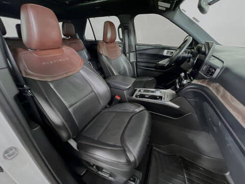 2023 Ford Explorer Platinum