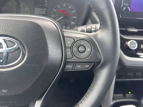 2025 Toyota Corolla Cross LE