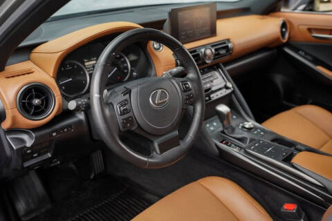 2023 Lexus IS 300