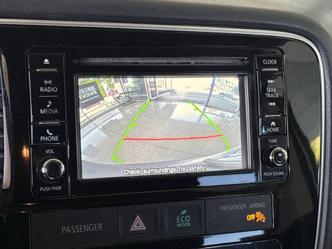 2017 Mitsubishi Outlander ES