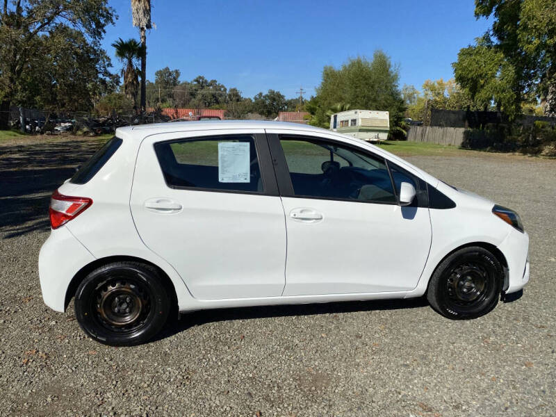 2018 Toyota Yaris 5-Door LE