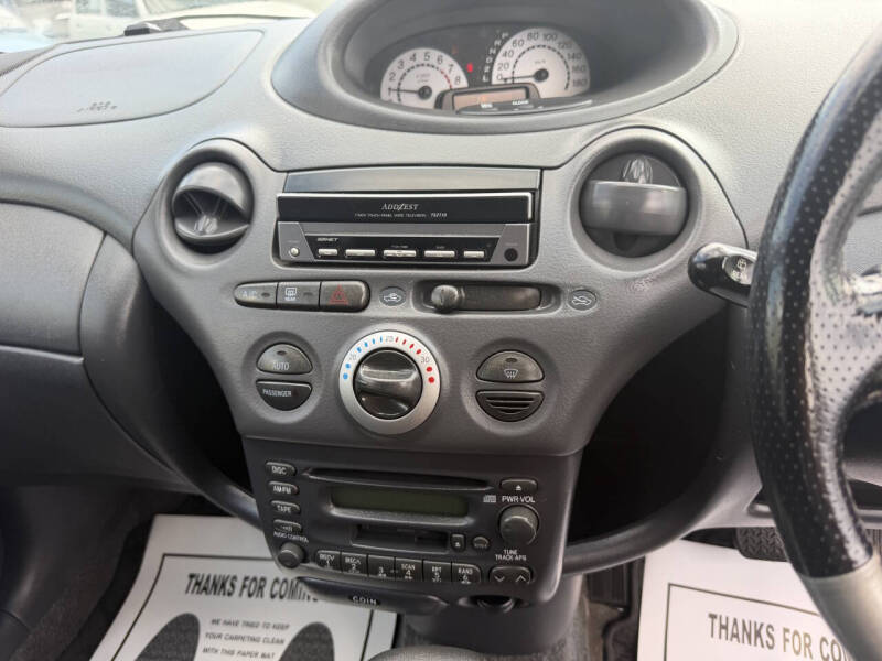 2000 Toyota Vitz