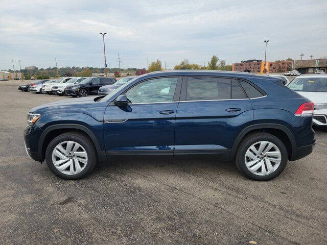 2022 Volkswagen Atlas Cross Sport SE 4Motion