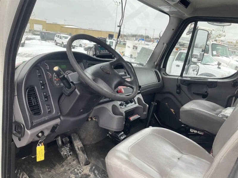 2016 Freightliner M2 106
