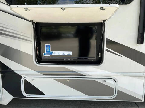 2023 Ford E-Series