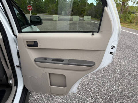 2011 Ford Escape XLS