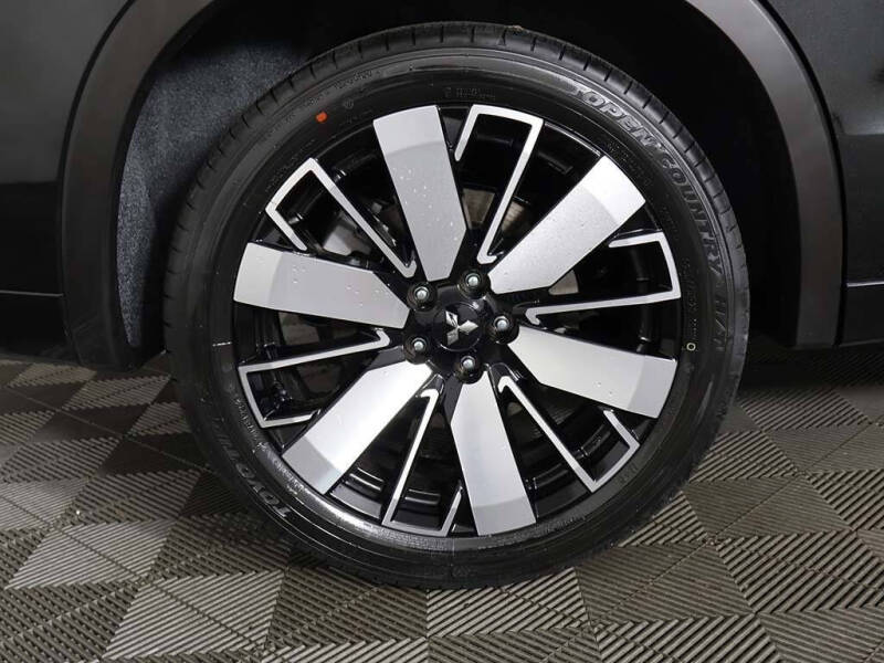 2025 Mitsubishi Outlander SEL Platinum Edition