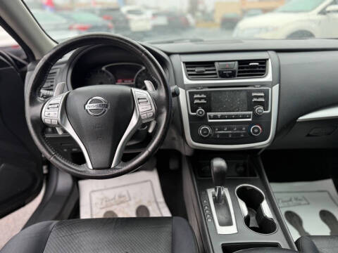 2016 Nissan Altima 2.5 SR