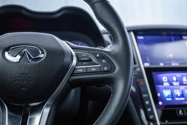 2017 Infiniti Q60 Red Sport 400