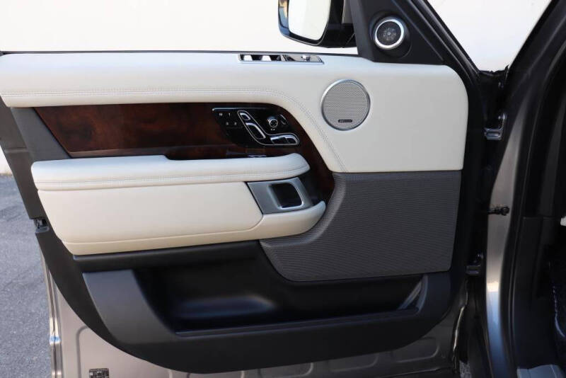 2020 Land Rover Range Rover P525 HSE