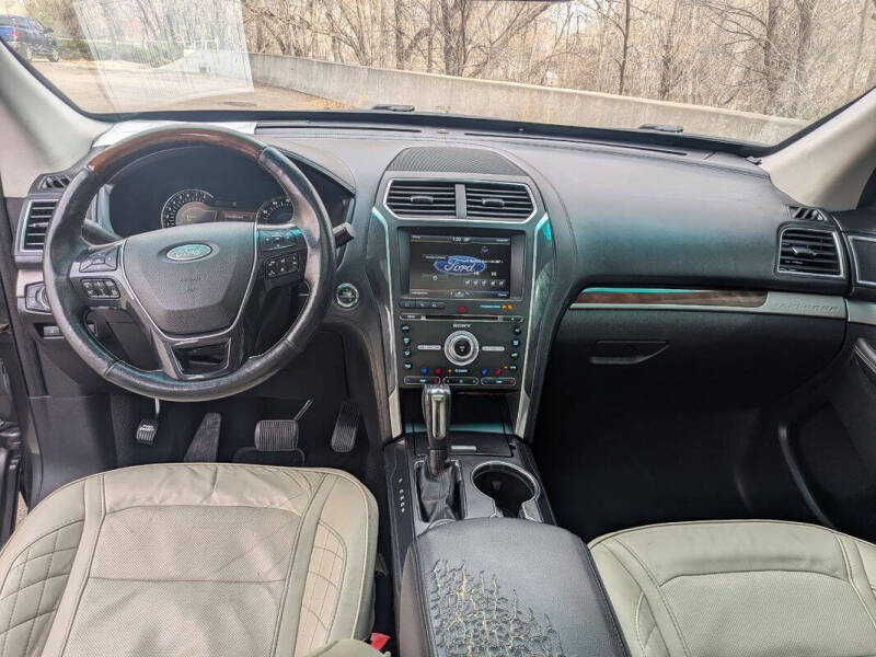 2016 Ford Explorer Platinum