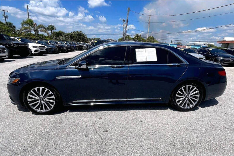 2017 Lincoln Continental Select