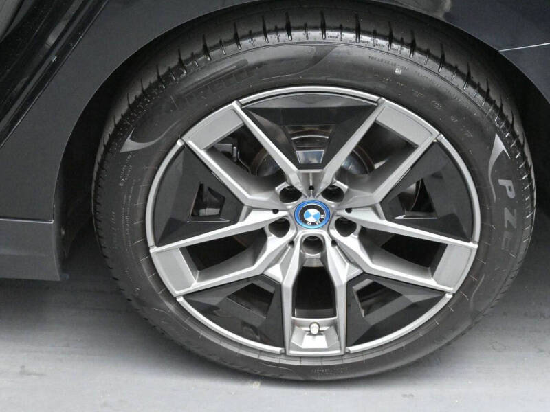 2024 BMW i5 eDrive40