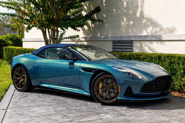 2026 Aston Martin DB12 Volante