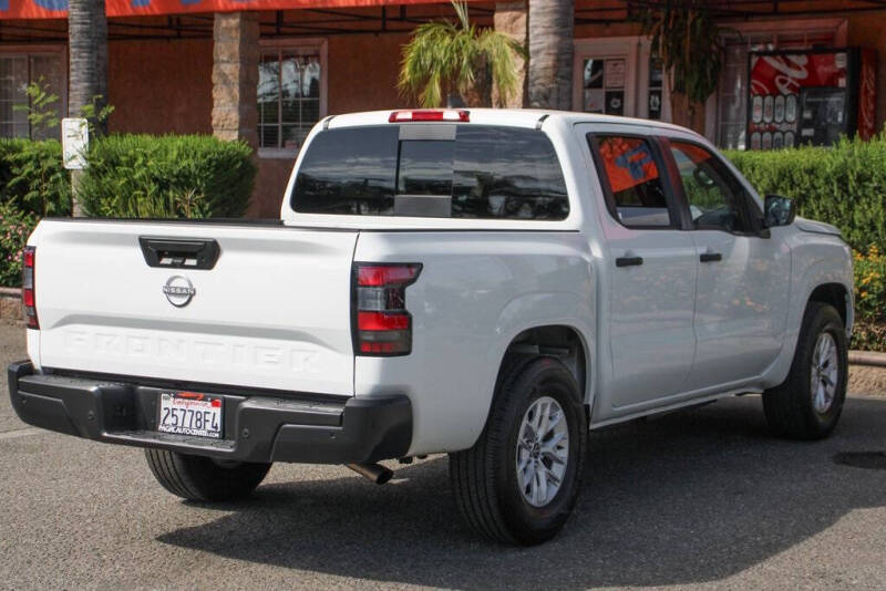 2025 Nissan Frontier S