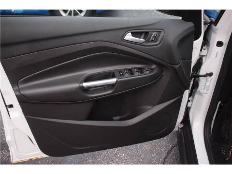 2017 Ford C-MAX Hybrid SE