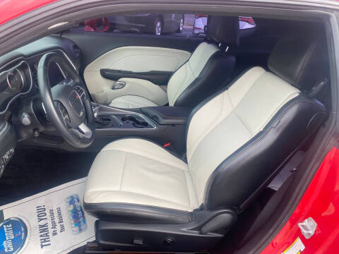 2016 Dodge Challenger SXT