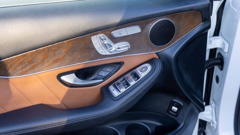 2020 Mercedes-Benz GLC GLC 300