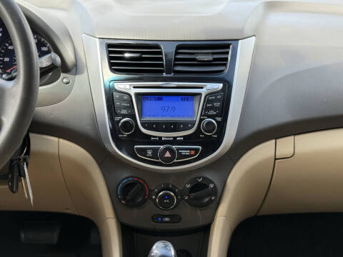 2013 Hyundai Accent GLS