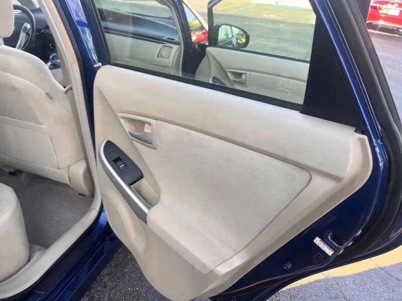 2010 Toyota Prius III
