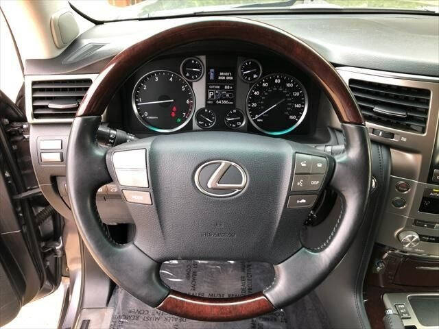 2014 Lexus LX 570