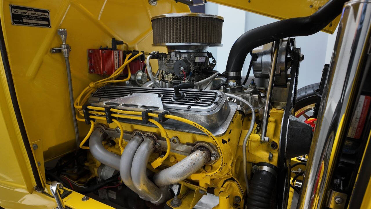 1932 Ford Roadster 84