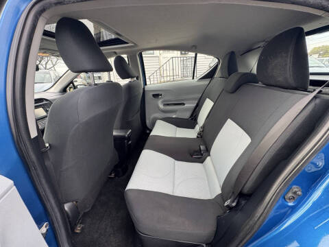 2013 Toyota Prius c Four