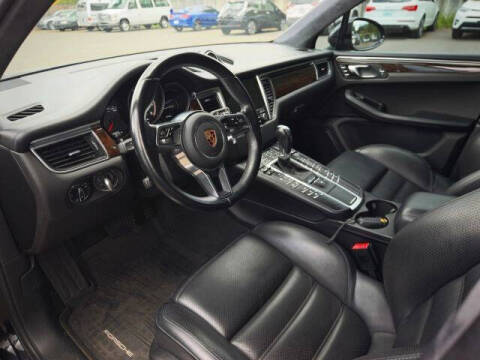 2017 Porsche Macan