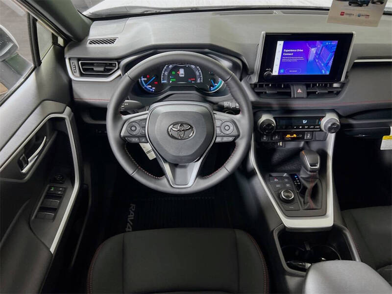 2025 Toyota RAV4 Plug-in Hybrid SE