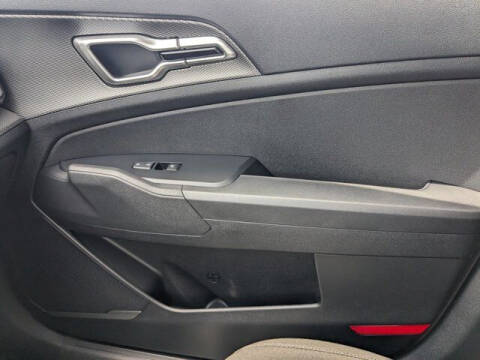 2024 Kia Sportage Hybrid LX