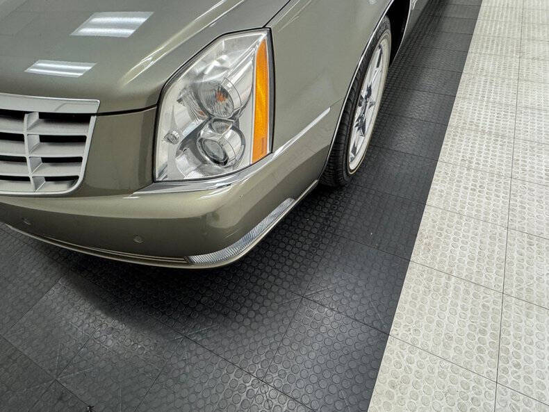 2010 Cadillac DTS Luxury Collection