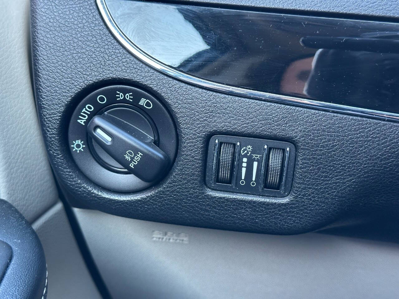 ChryslerTown and Country38