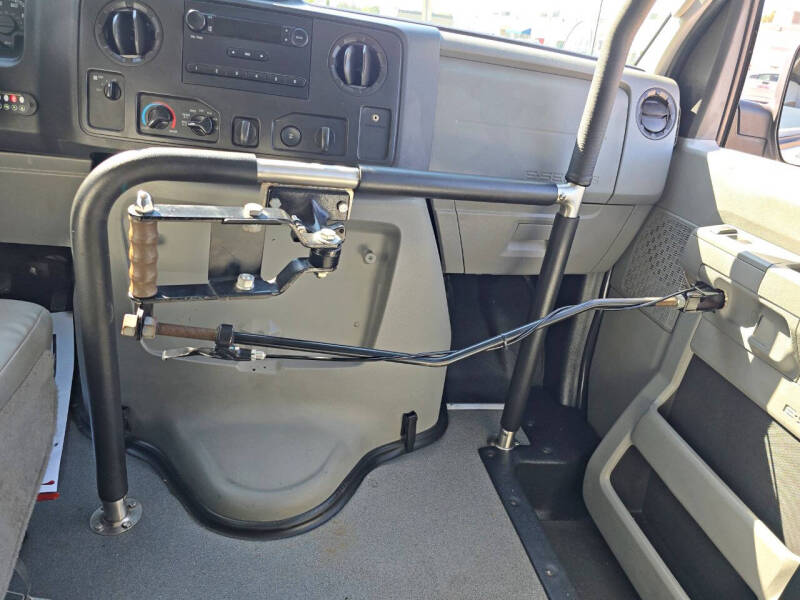 2013 Ford E-Series E-350 SD