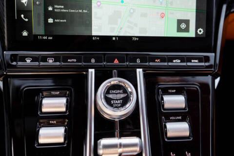 2025 Aston Martin Vantage