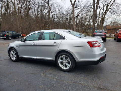 2018 Ford Taurus SEL