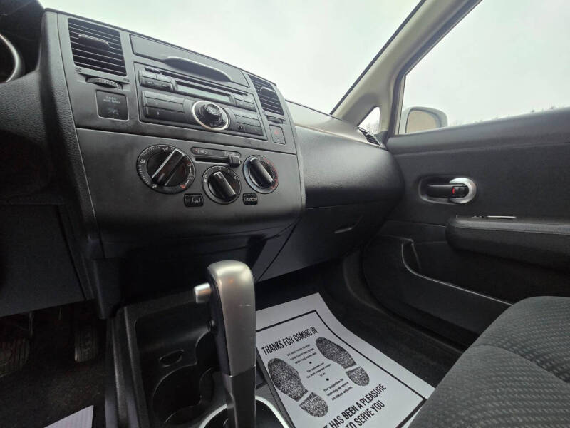 2012 Nissan Versa 1.8 S