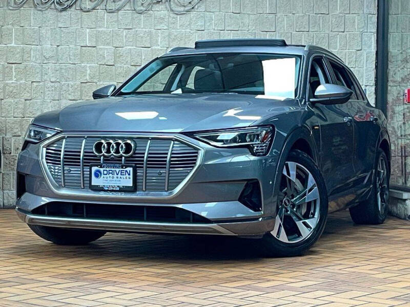 2021 Audi e-tron quattro Premium Plus