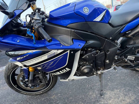 2013 Yamaha YZF-R1 Blue/White
