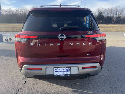 2023 Nissan Pathfinder SL