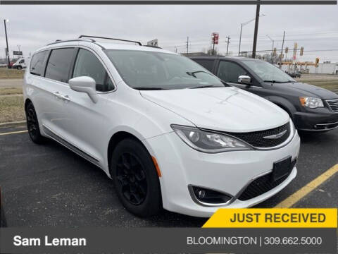 2018 Chrysler Pacifica for sale at Sam Leman Mazda in Bloomington IL