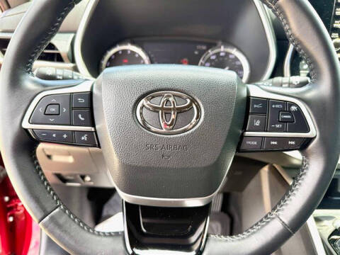 2022 Toyota Highlander XSE