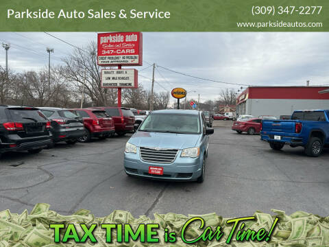 2009 Chrysler Town and Country for sale at Parkside Auto Sales & Service in Pekin IL