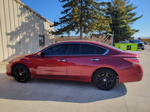 2013 Nissan Altima for sale at Chuck's Sheridan Auto in Mount Pleasant WI