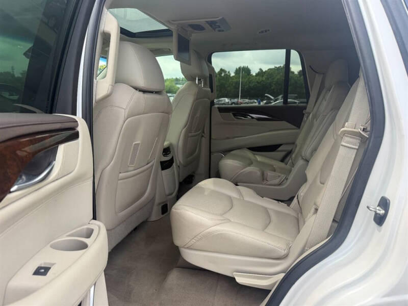 2017 Cadillac Escalade Luxury