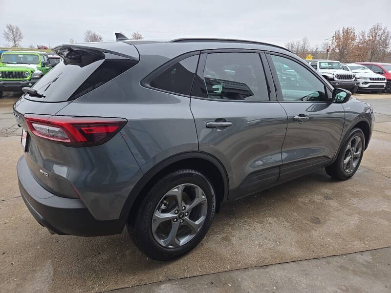 2025 Ford Escape ST-Line