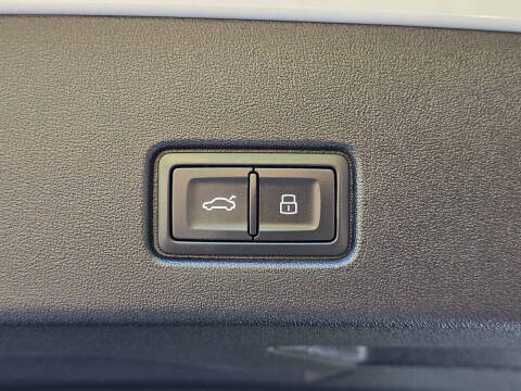 2023 Audi Q4 e-tron quattro Premium 50