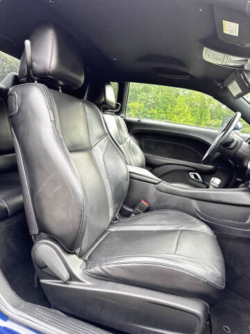 2015 Dodge Challenger SXT Plus